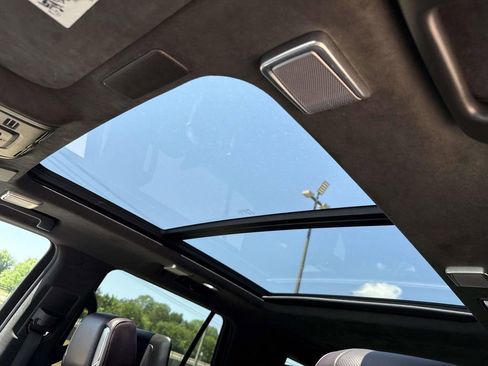 Used 2023 Cadillac Escalade Premium Luxury Platinum AWD/4WD image 26