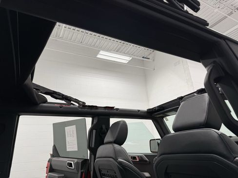 Used 2022 Ford Bronco Black Diamond image 30