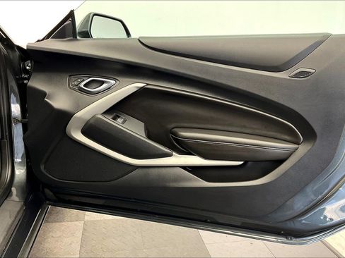 Used 2016 Chevrolet Camaro LT RWD image 26
