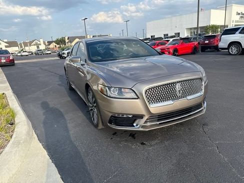 Used 2018 Lincoln Continental Select w/ Continental Climate Package FWD image 10