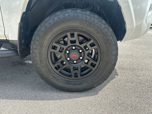 Used 2023 Toyota 4Runner SR5 Premium w/ Moonroof Package RWD image 14