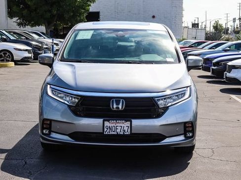 Used 2024 Honda Odyssey Touring image 3