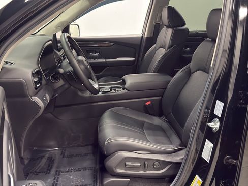 Used 2025 Honda Pilot Elite image 10