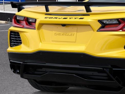 New 2026 Chevrolet Corvette Stingray Premium Cpe w/ Z51 Performance Package RWD image 14