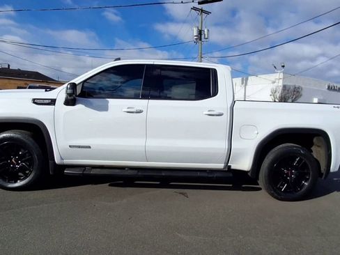 Used 2022 GMC Sierra 1500 Elevation w/ Elevation Premium Package image 5