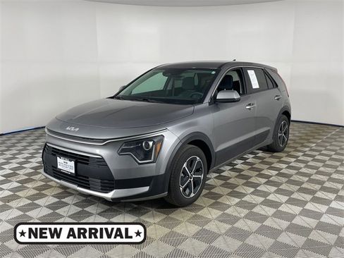 Certified 2025 Kia Niro LX image 1