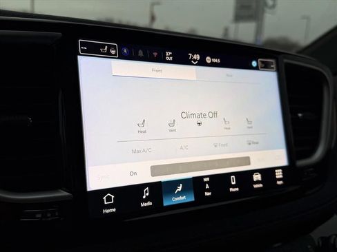 Used 2024 Chrysler Pacifica Pinnacle image 21