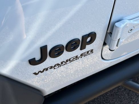 Used 2021 Jeep Wrangler Unlimited Sport AWD/4WD image 13