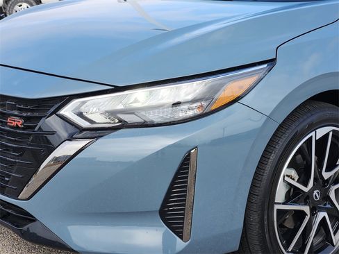 Used 2025 Nissan Sentra SR image 5