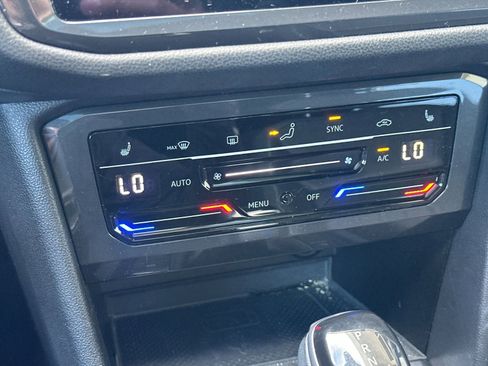 Used 2023 Volkswagen Tiguan SE R-Line image 19