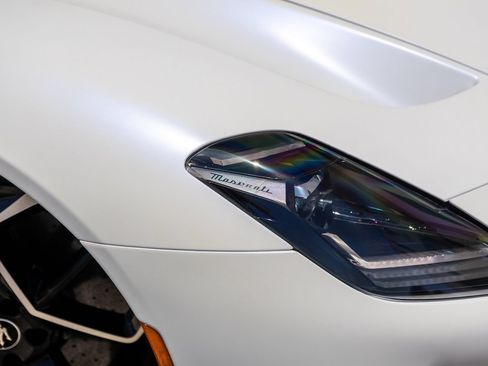 Used 2022 Maserati MC20 Coupe RWD image 4