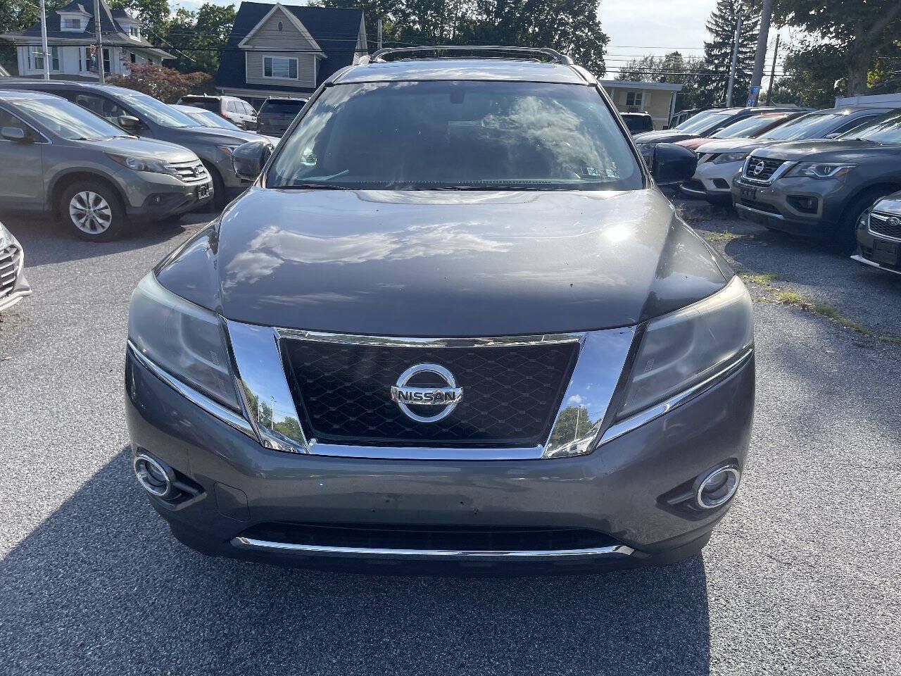 Used 2015 Nissan Pathfinder 4WD image 2