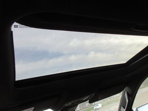 New 2026 GMC Sierra 1500 Denali w/ Denali Reserve Package image 16