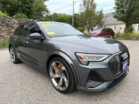Used 2023 Audi e-tron S Prestige AWD/4WD image 9
