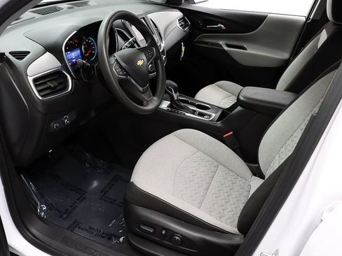 Certified 2024 Chevrolet Equinox LS w/ LS Convenience Package image 10