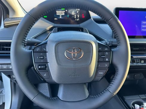 Used 2026 Toyota Prius Plug-In Hybrid FWD image 13