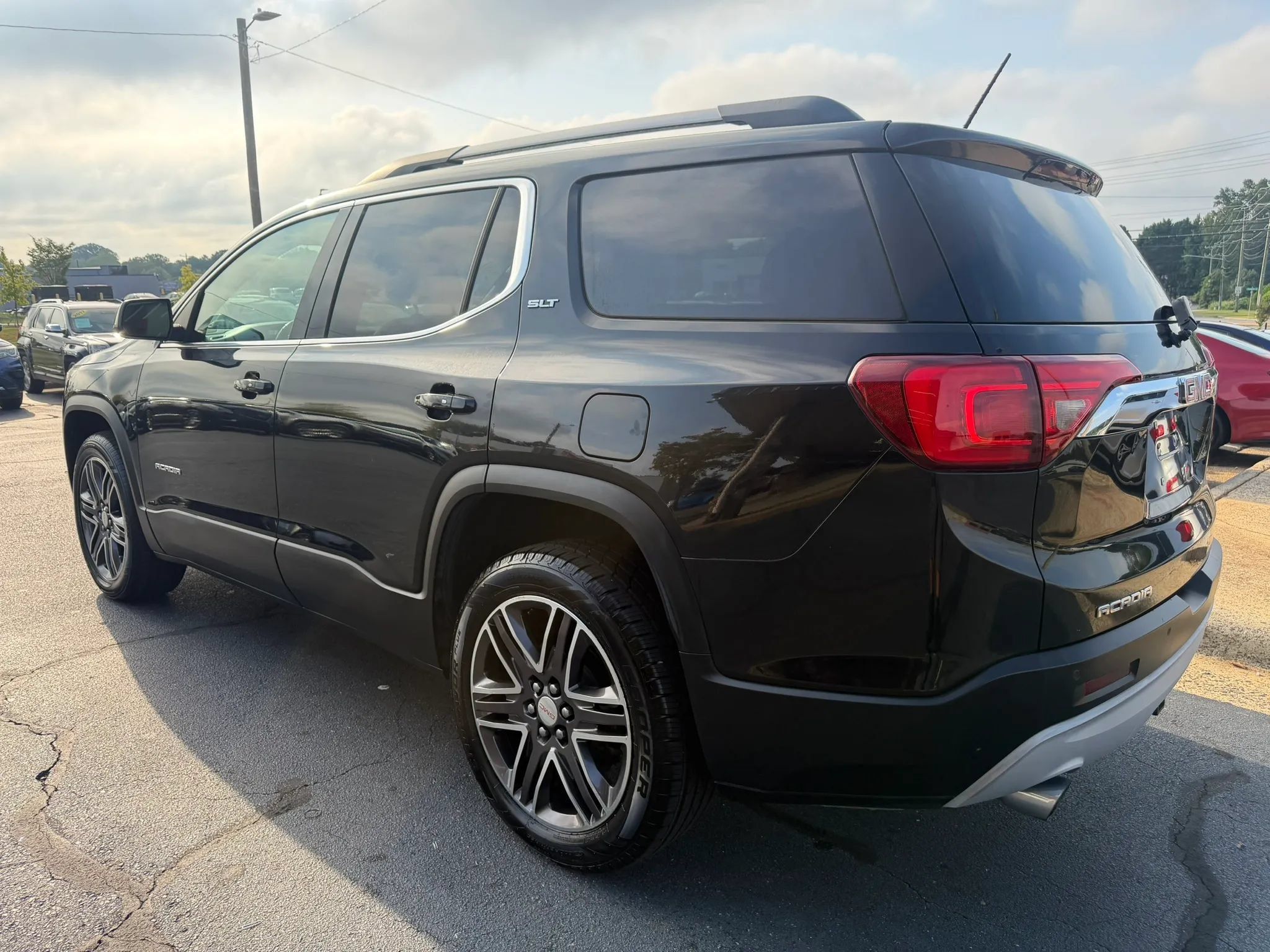 Used 2019 GMC Acadia SLT FWD image 5