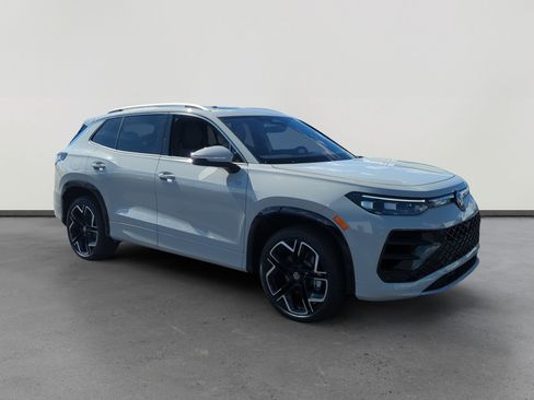 New 2026 Volkswagen Tiguan SEL R-Line image 7