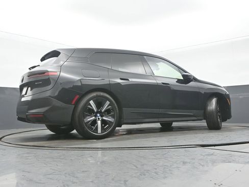 Used 2023 BMW iX xDrive50 w/ Premium Package image 31