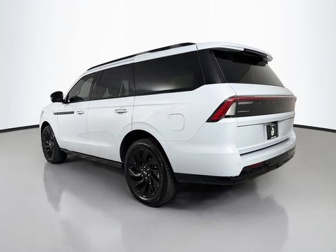 Used 2026 Lincoln Navigator Reserve w/ Jet Appearance Package AWD/4WD image 7