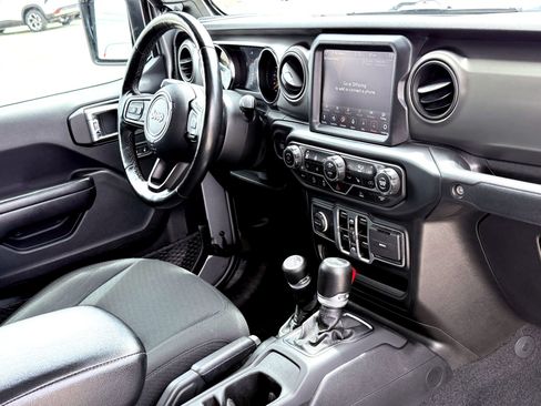 Used 2021 Jeep Gladiator Sport AWD/4WD image 22