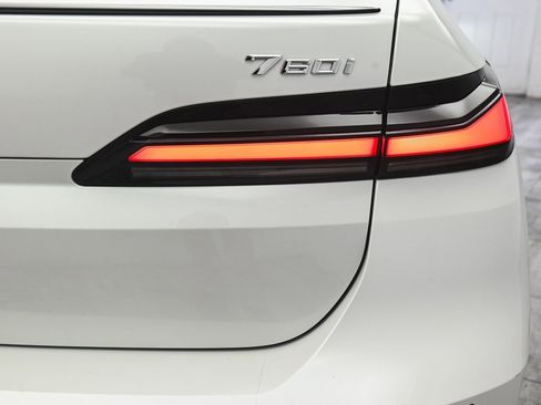 Used 2023 BMW 760i xDrive image 49