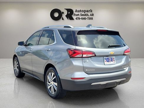 Used 2023 Chevrolet Equinox Premier AWD/4WD image 4