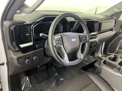 Certified 2024 Chevrolet Silverado 1500 LT AWD/4WD image 10