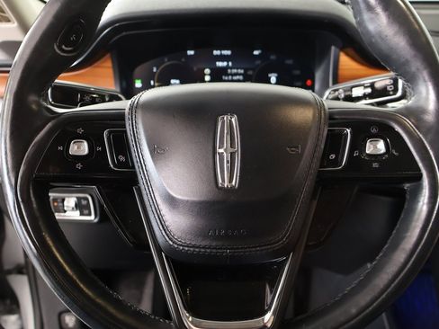 Used 2020 Lincoln Aviator Reserve w/ Equipment Group 202A image 3