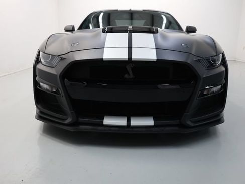 Used 2021 Ford Mustang Shelby GT500 w/ Carbon Fiber Track Pack RWD image 59