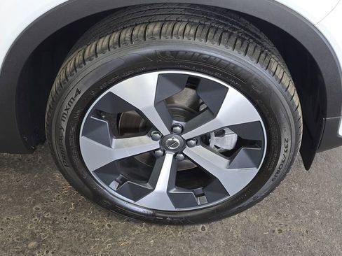 Certified 2025 Volvo XC40 B5 Core w/ Protection Package Premier AWD/4WD image 9