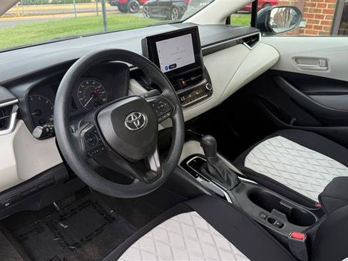 Used 2024 Toyota Corolla LE FWD image 15