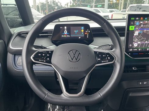 Used 2025 Volkswagen ID. Buzz Pro S RWD image 26