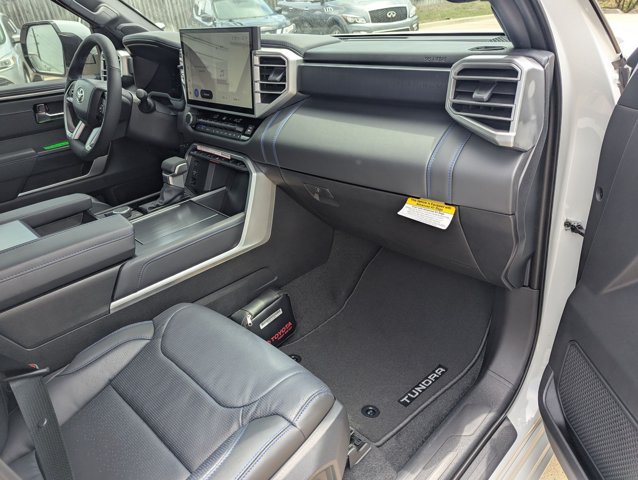 Used 2025 Toyota Tundra Platinum AWD/4WD image 18