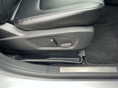 Certified 2024 Ford Edge Titanium image 25