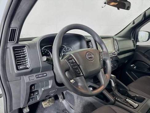 Used 2023 Nissan Frontier SV w/ Midnight Edition Package image 9