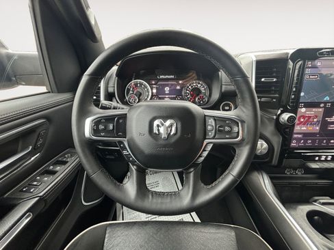 Used 2025 RAM 1500 Laramie image 12