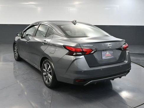 Used 2021 Nissan Versa SV image 6