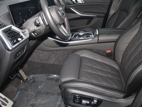 Used 2025 BMW X5 M60i image 22