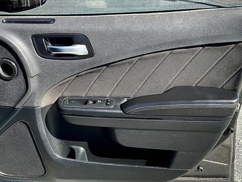 Used 2018 Dodge Charger R/T w/ Blacktop Package image 21