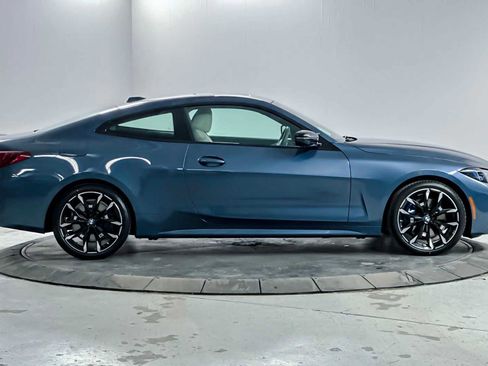 Used 2025 BMW 440i xDrive Coupe w/ Premium Package image 8