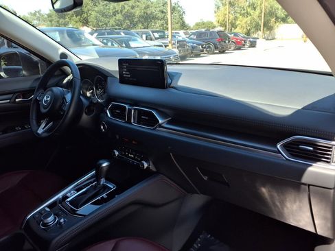 Certified 2023 MAZDA CX-5 Carbon Edition image 25