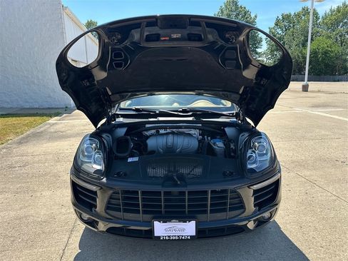 Used 2017 Porsche Macan AWD/4WD image 11