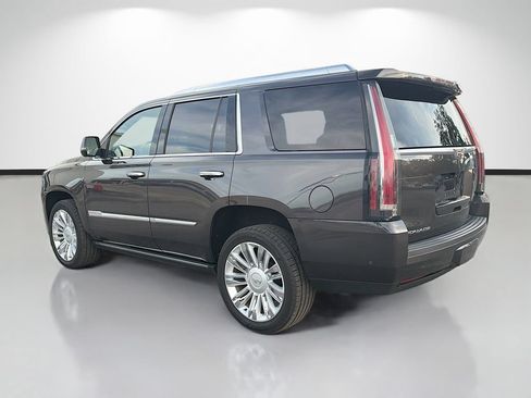 Used 2018 Cadillac Escalade Platinum AWD/4WD image 5