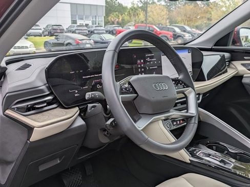 Used 2025 Audi Q5 Premium Plus w/ Premium Plus image 10