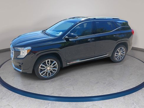 Used 2024 GMC Terrain Denali w/ Denali Premium Package AWD/4WD image 1