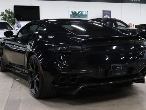 Used 2019 Aston Martin DBS Superleggera image 3