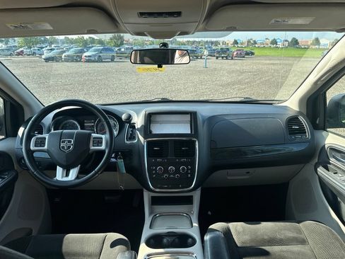Used 2015 Dodge Grand Caravan SXT w/ Rear Park Assist Package FWD image 20