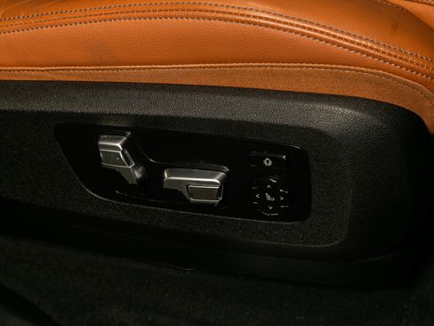 Used 2020 BMW X7 xDrive40i w/ Premium Package image 22