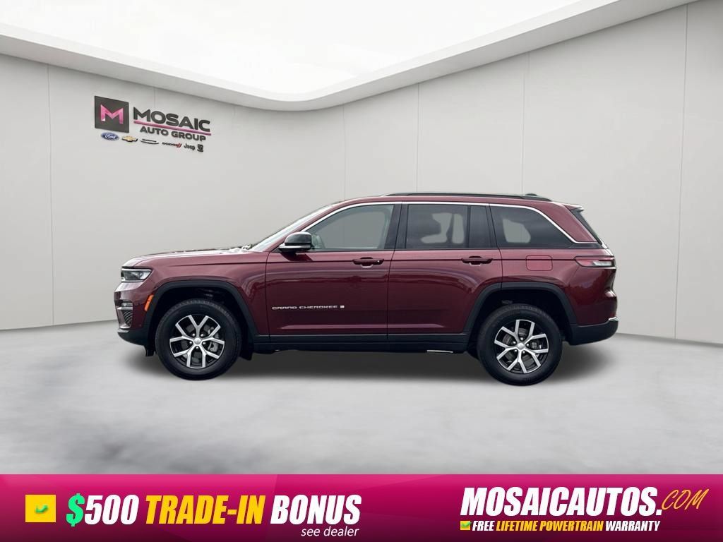 Used 2025 Jeep Grand Cherokee Limited w/ Luxury Tech Group II AWD/4WD image 4
